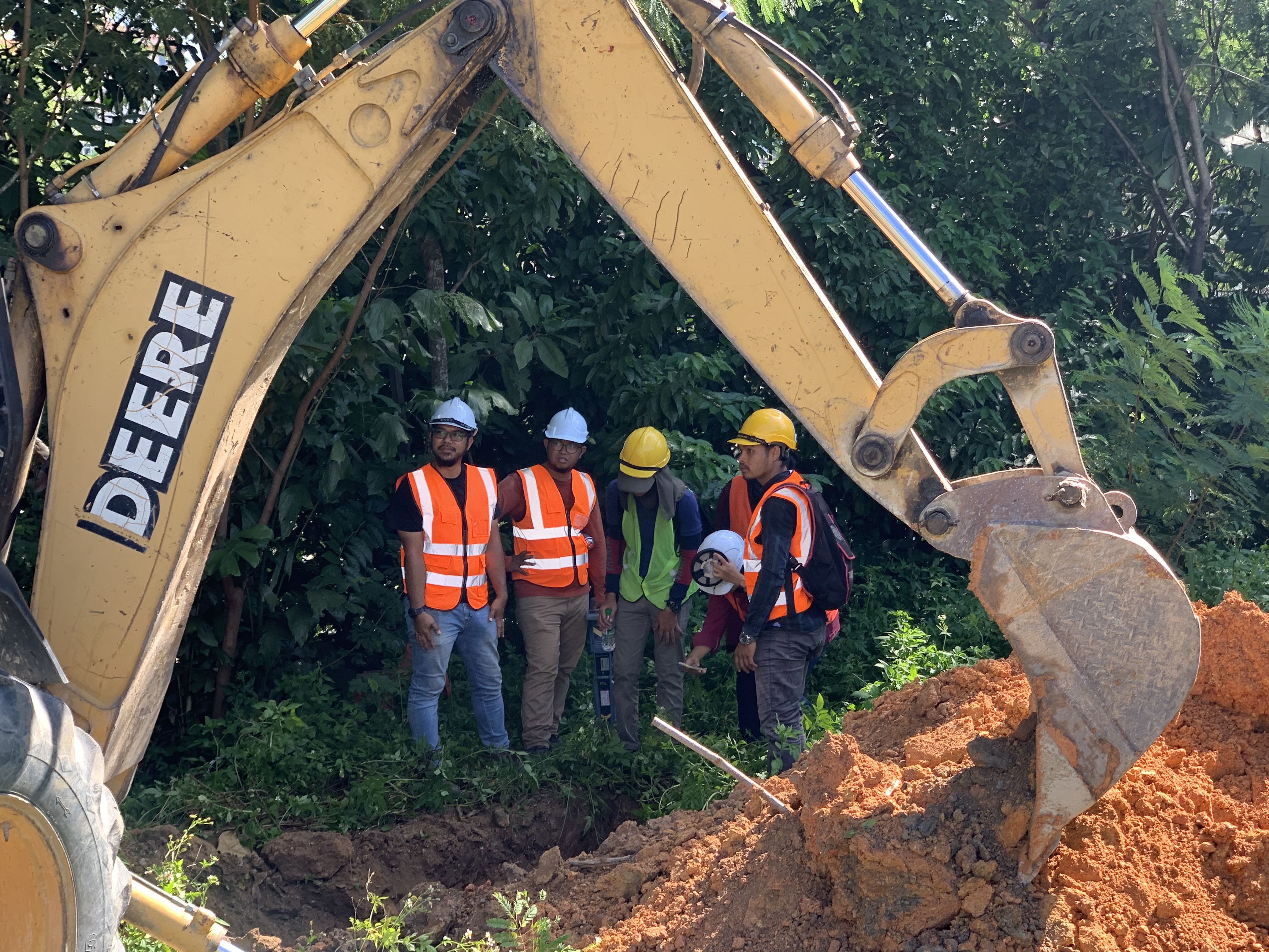 Piloting AIS Water Pipes